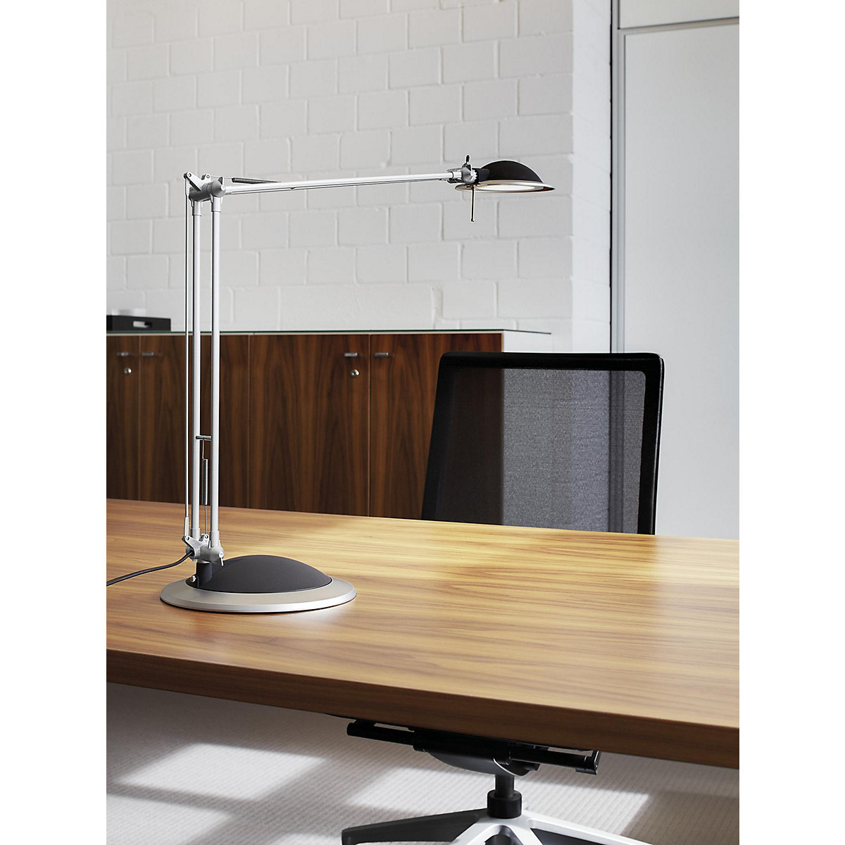 Lampe de bureau à diodes LED BUSINESS – MAUL (Illustration du produit 4)-3