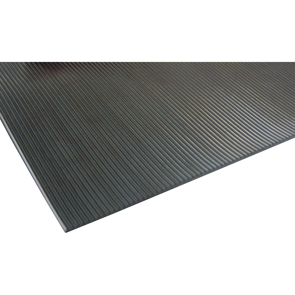 Tapis en caoutchouc nervuré