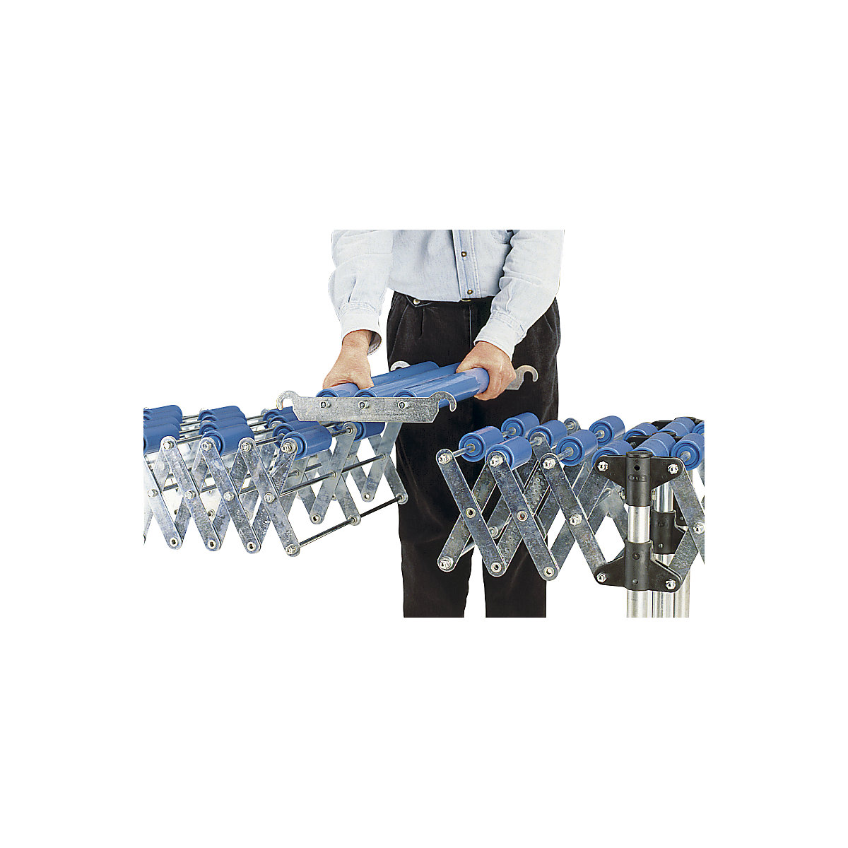 Connecting element for roller conveyor - Gura