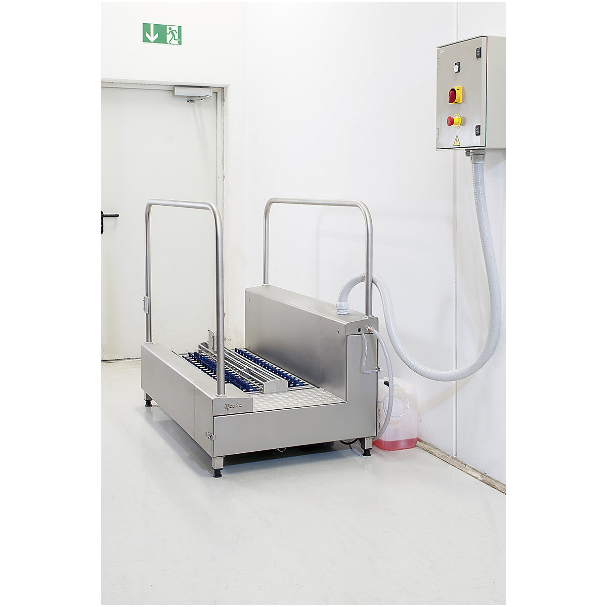 Stazione di pulizia ad acqua delle suole NEPTUN SCS1 - Heute