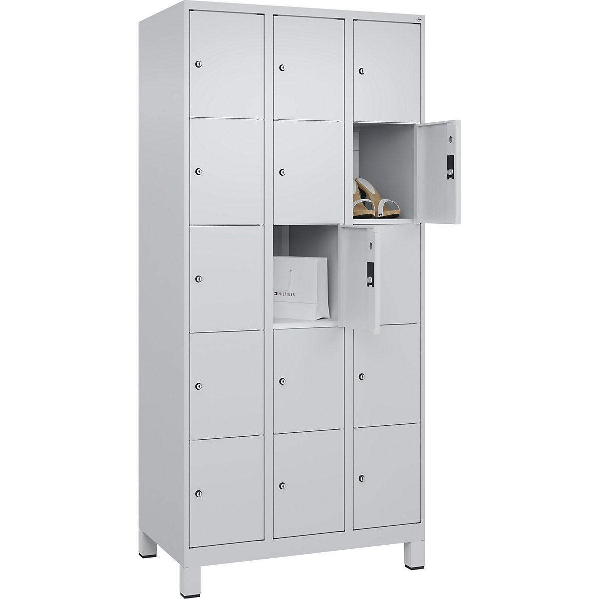 Dulap cu 5 compartimente cu încuietoare Classic PLUS – C+P, 3 module, gri deschis, lăț. 900 mm, 15 compartimente, cu picioare-0