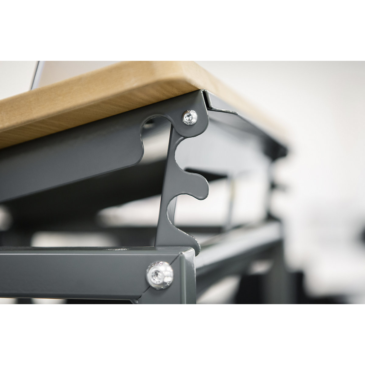 Mesa com rodas ERGO – Kongamek (Imagem do produto 2)-1