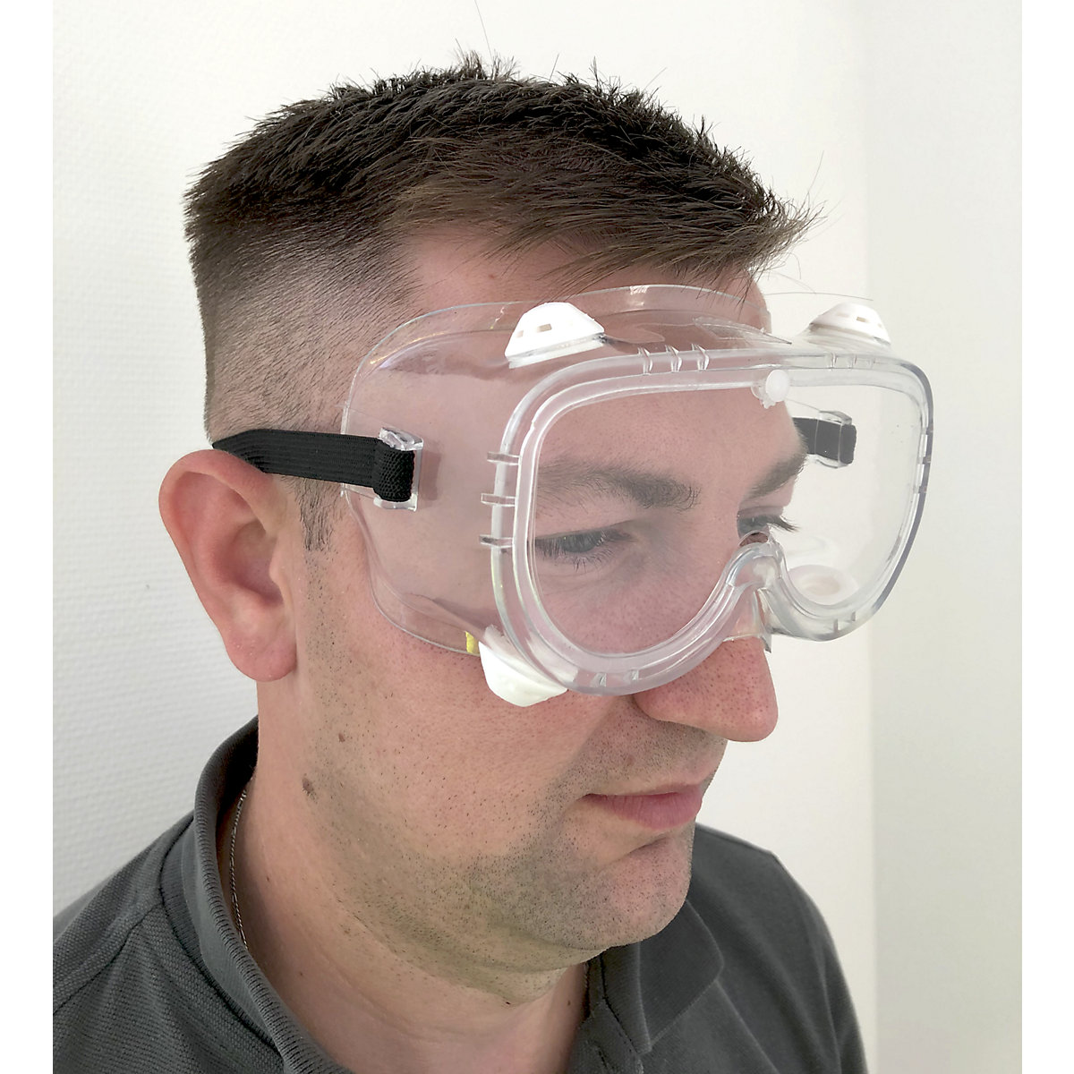 Vollsicht-Schutzbrille EN 166 (VE 10 oder 200 Stk) (Produktabbildung 4)-3