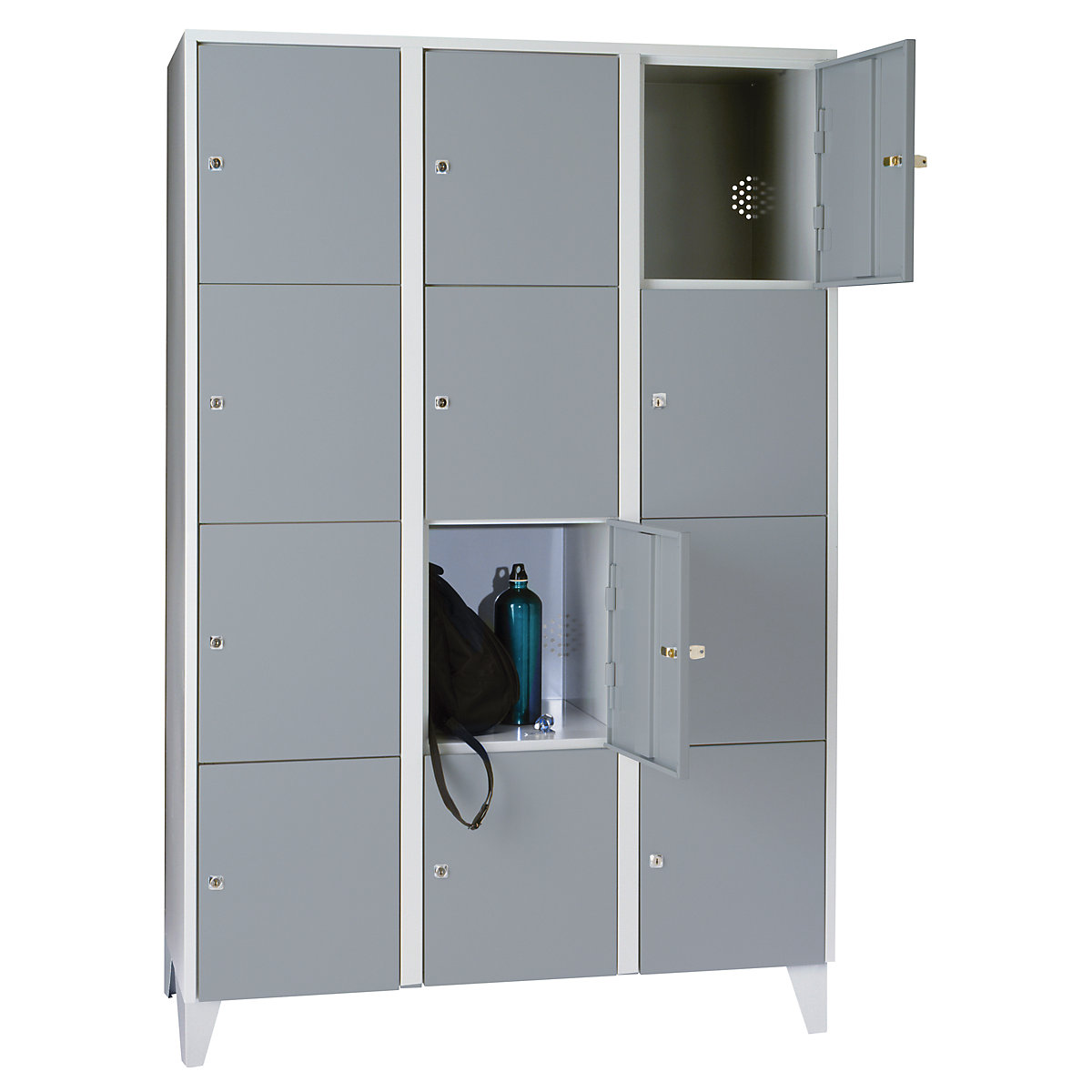 Armário de cacifos com 4 compartimentos München – Wolf, 3 compartimentos, cinzento claro/cinzento prateado, L 1200 mm, com pés-0
