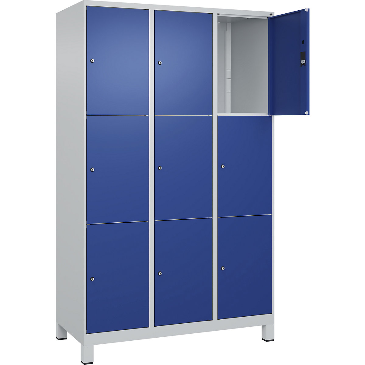 Armário de cacifos de 3 andares Classic PLUS – C+P, 3 compartimentos, cinzento claro/azul genciana, L 1200 mm, 9 compartimentos, com pés-0