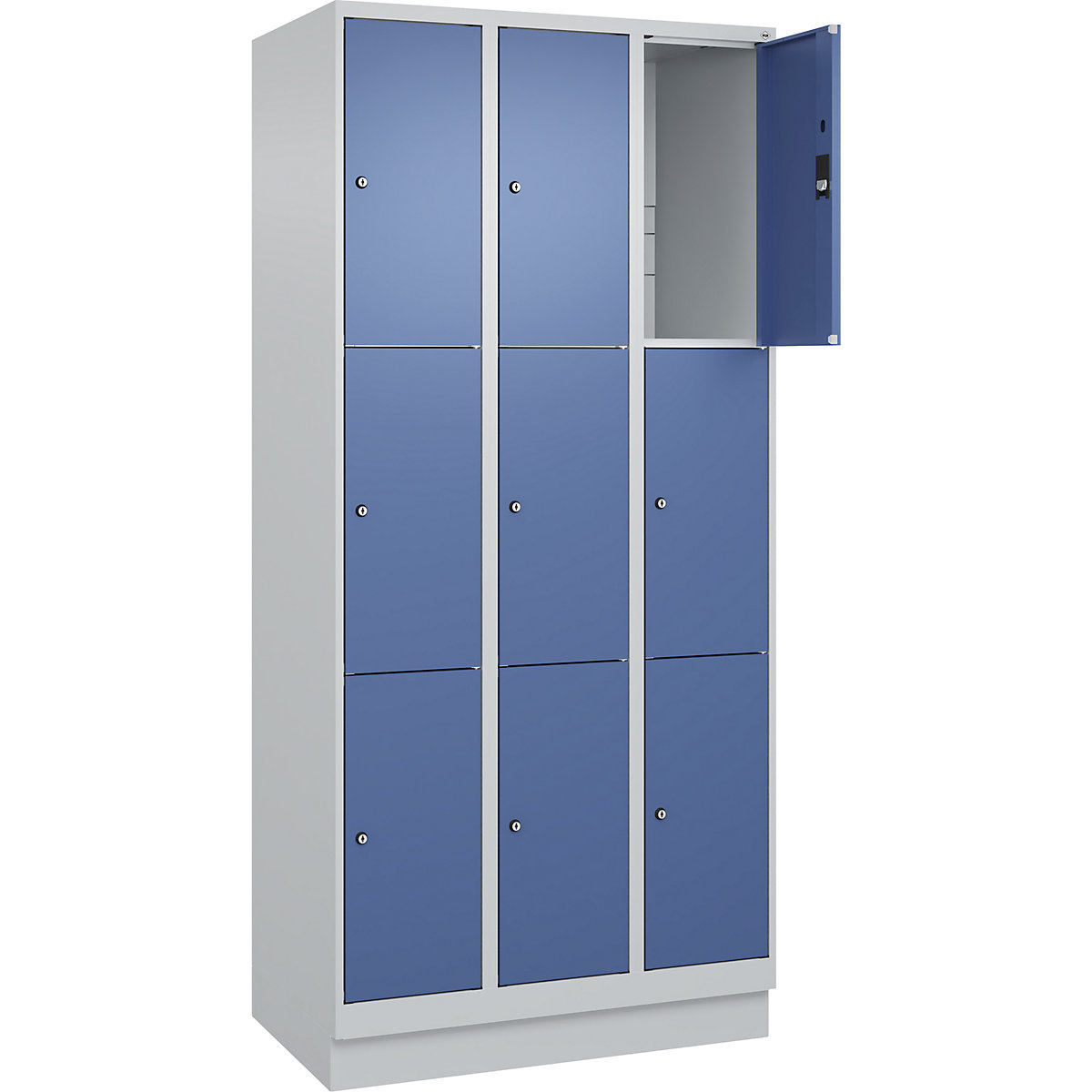 Armário de cacifos de 3 andares Classic PLUS – C+P, 3 compartimentos, cinzento claro/azul distante, L 900 mm, 9 compartimentos, com rodapé-0