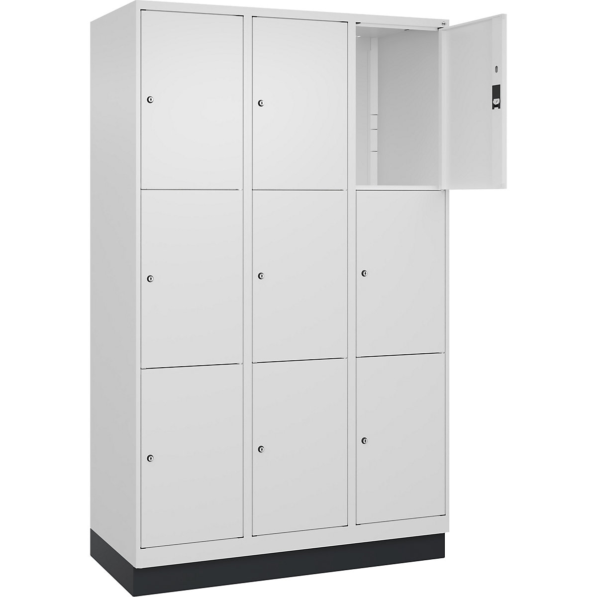 Armário de cacifos de 3 andares Classic PLUS – C+P, 3 compartimentos, branco trânsito, L 1200 mm, 9 compartimentos, com rodapé-0