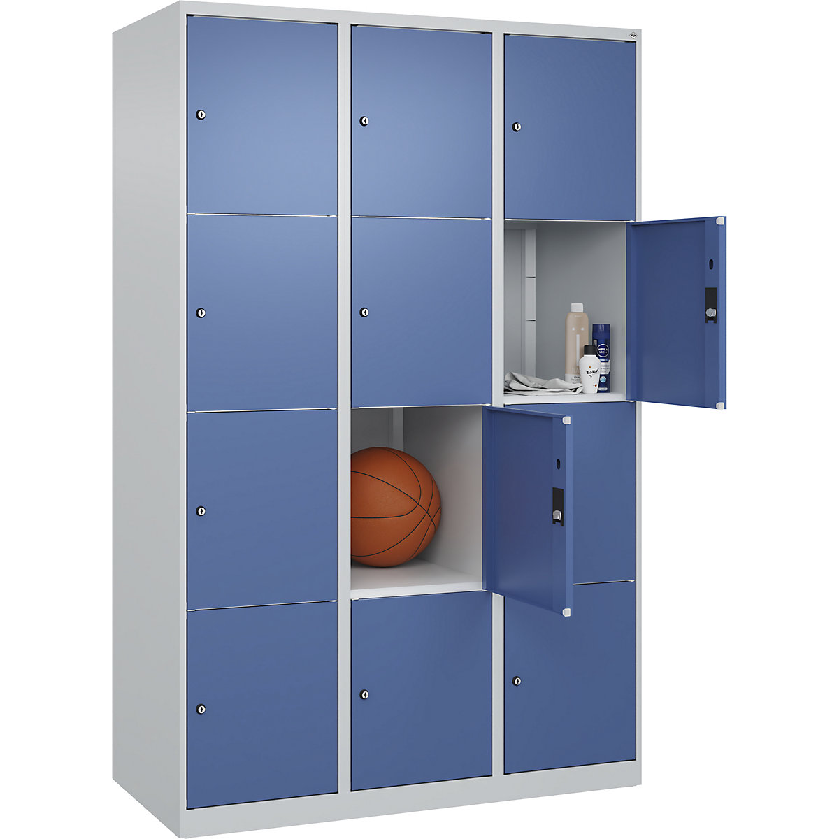 Armário de cacifos de 4 andares Classic PLUS – C+P, 3 compartimentos, cinzento claro/azul distante, L 1200 mm, 12 compartimentos, com sapatas-0