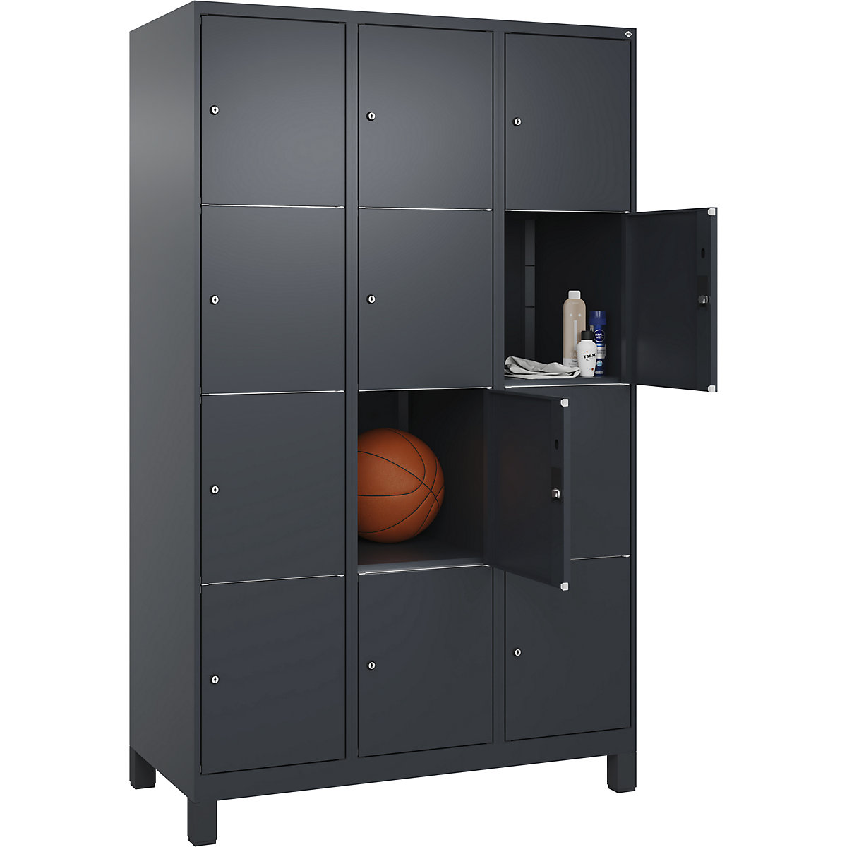 Armário de cacifos de 4 andares Classic PLUS – C+P, 3 compartimentos, cinzento, L 1200 mm, 12 compartimentos, com pés-0