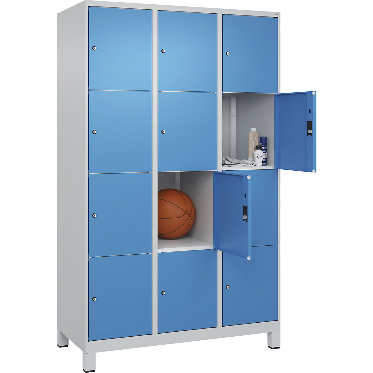 Armário de cacifos de 4 andares Classic PLUS – C+P, 3 compartimentos, cinzento claro/azul claro, L 1200 mm, 12 compartimentos, com pés-0