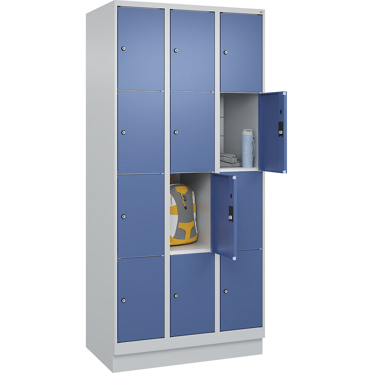 Armário de cacifos de 4 andares Classic PLUS – C+P, 3 compartimentos, cinzento claro/azul distante, L 900 mm, 12 compartimentos, com rodapé-0