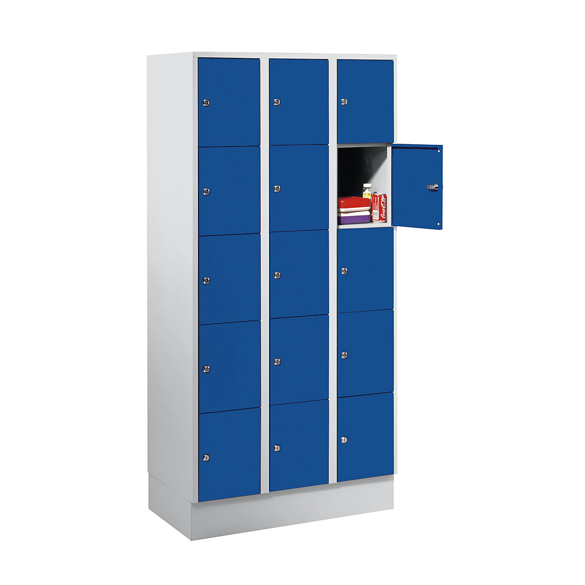 Armário de cacifos de 5 andares München – Wolf, 3 compartimentos, cinzento claro/azul genciana, L 900 mm, com rodapé-0