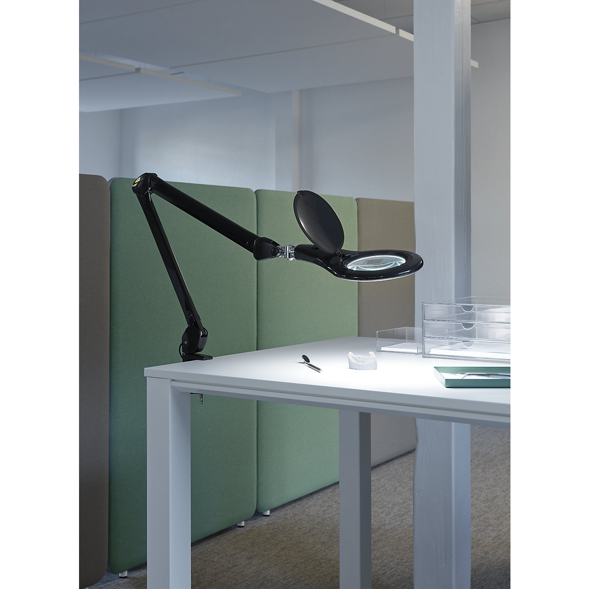 Lampada a LED con lente d'ingrandimento MAULmakro – MAUL (Foto prodotto 2)-1