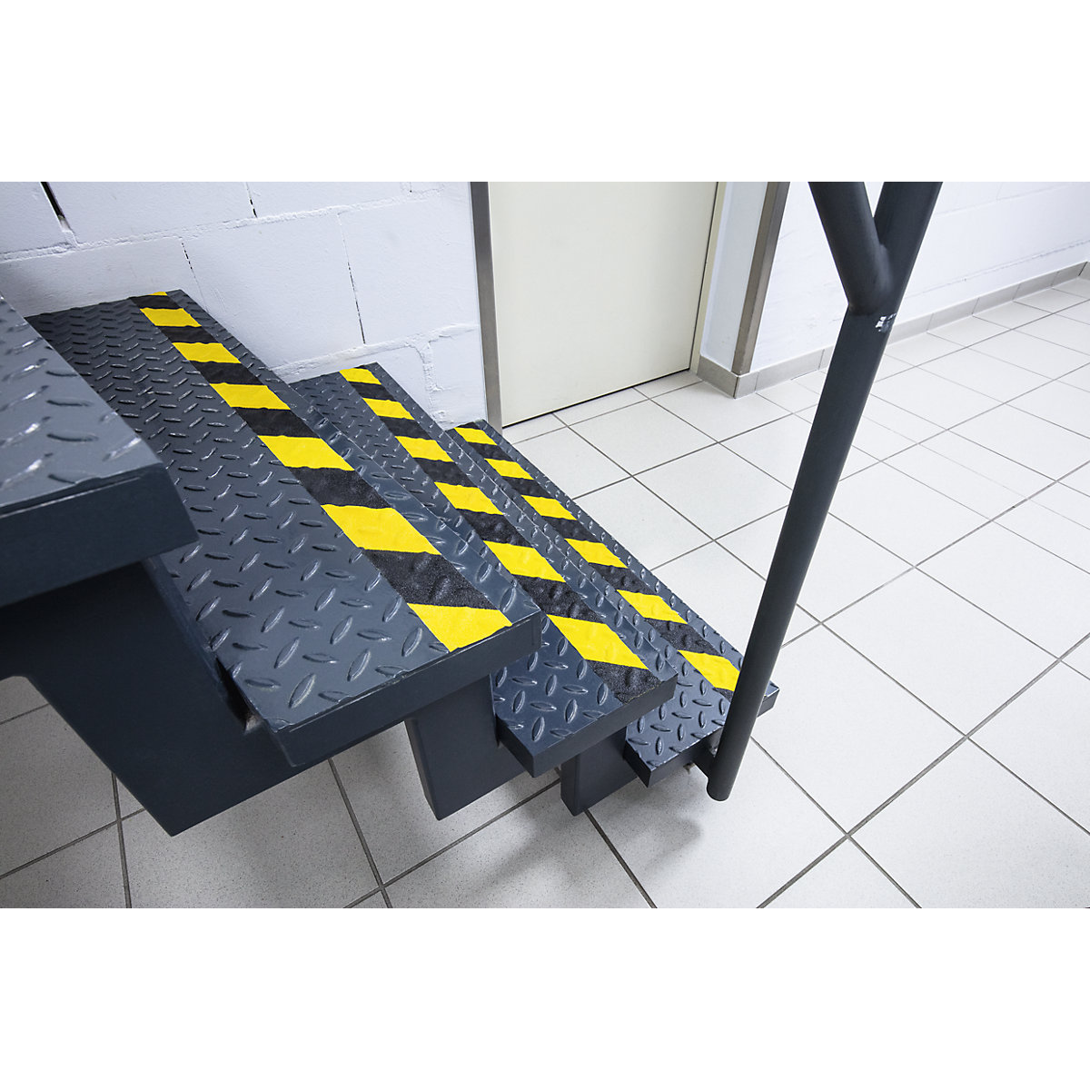 Nastro antiscivolo DURALINE® GRIP+ – DURABLE (Foto prodotto 12)-11