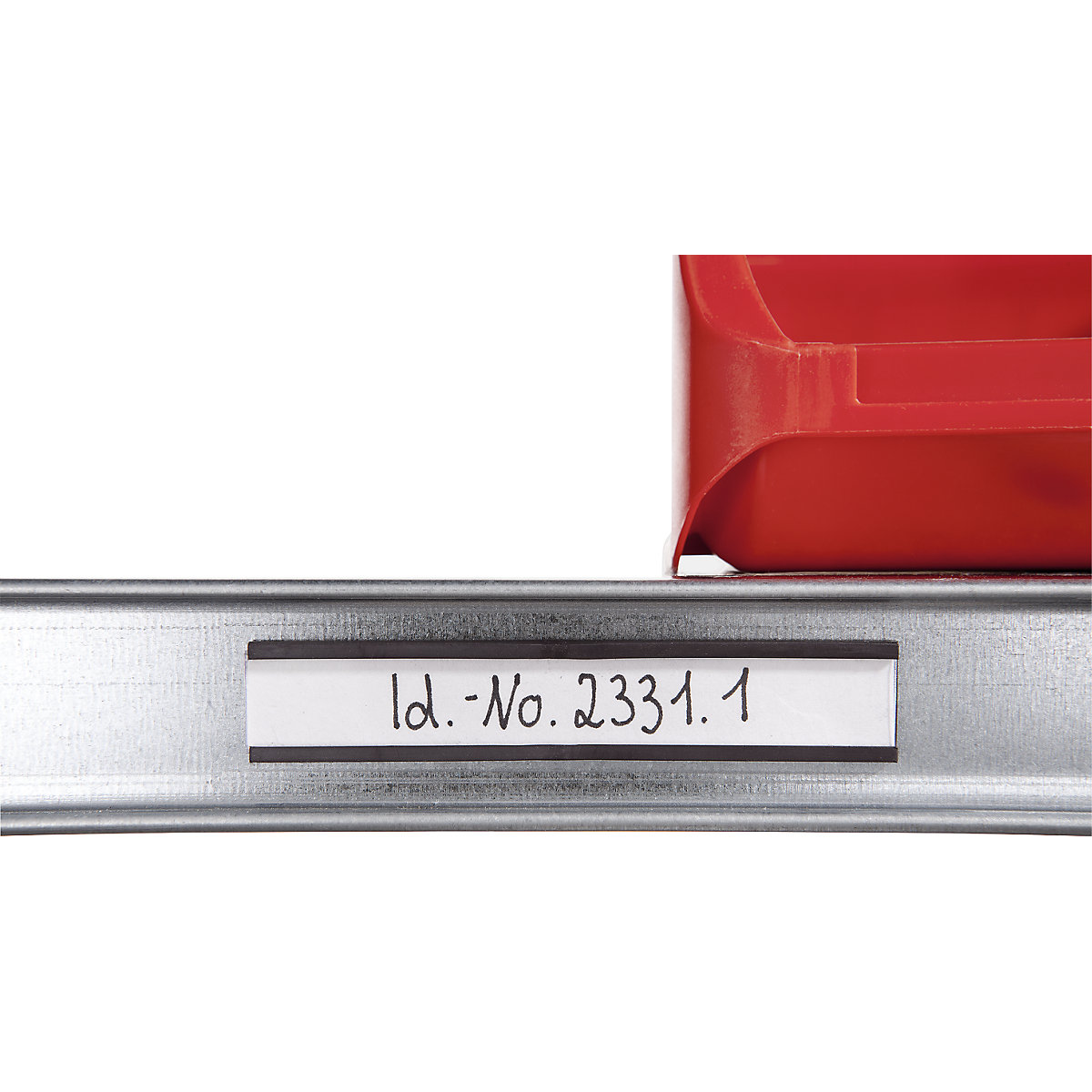 Label holder, magnetic