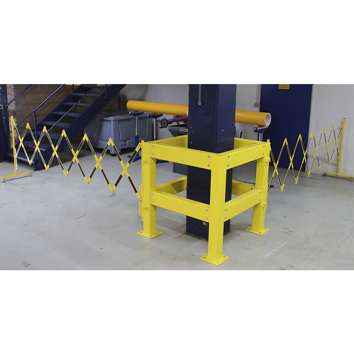 Expanding barrier for safety railings (Product illustration 3)-2