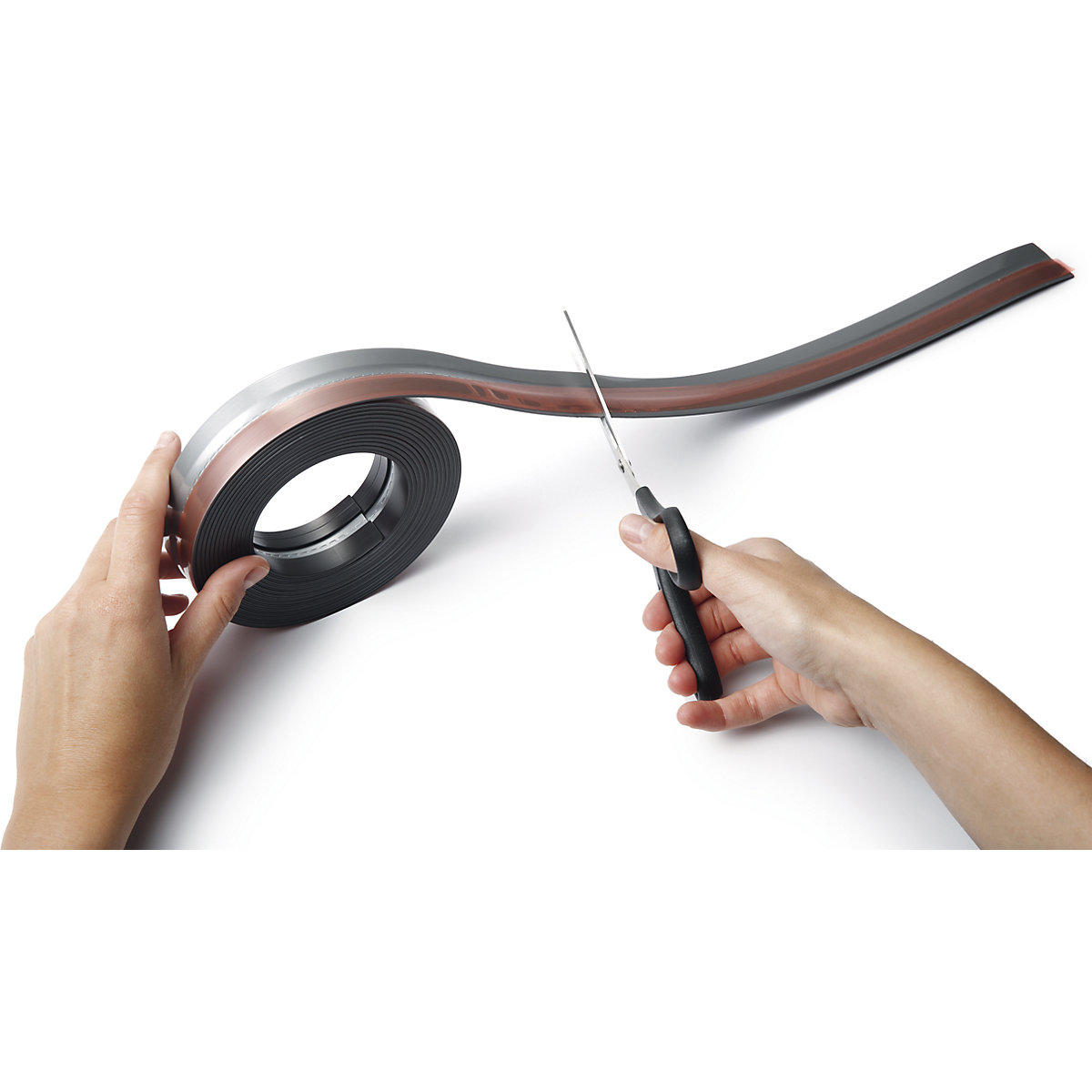 Bandă magnetică autoadezivă DURAFIX® ROLL – DURABLE (Imagine produs 2)-1