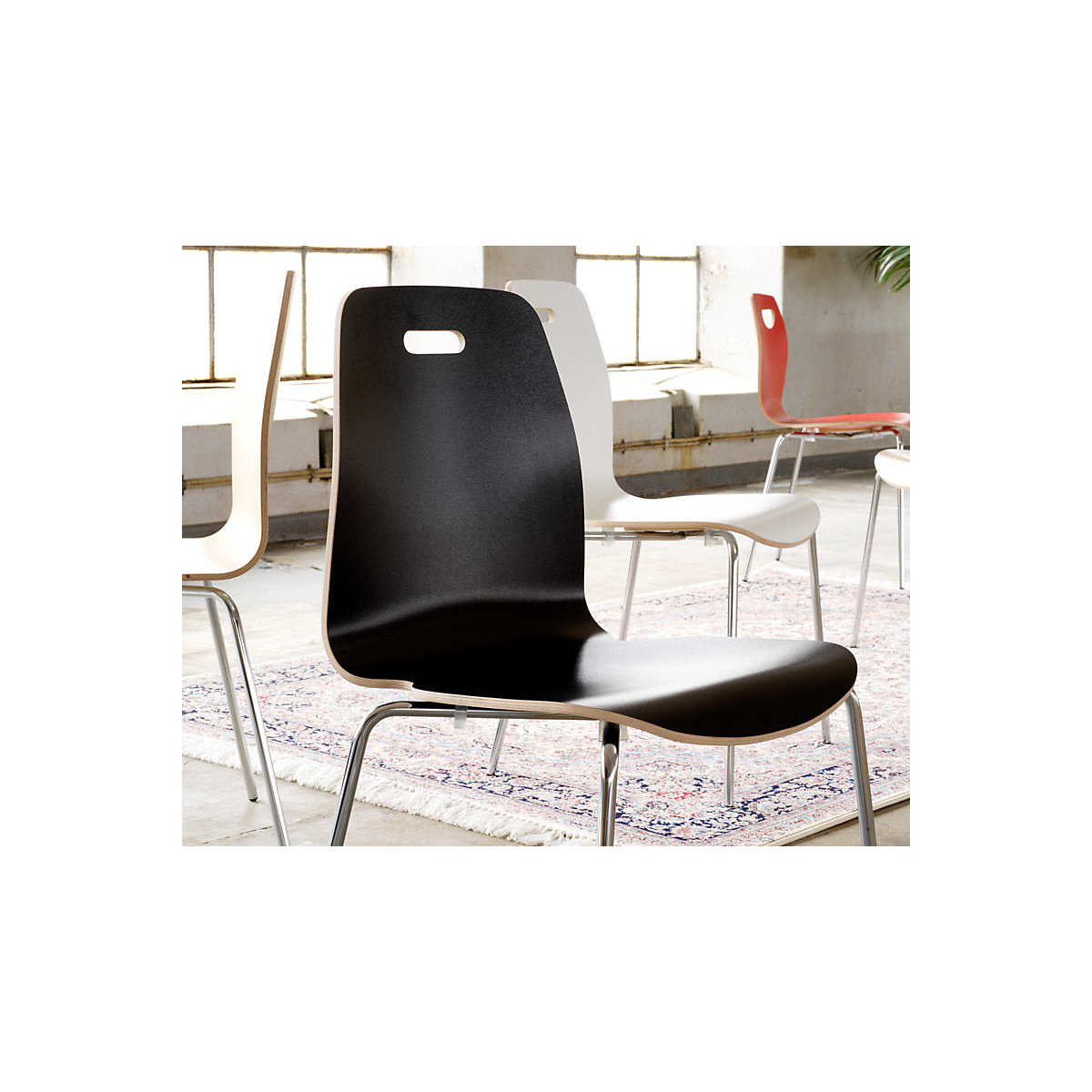 Krzesło z siedziskiem i oparciem z jednego elementu Alina (Zdjęcie produktu 2)-1