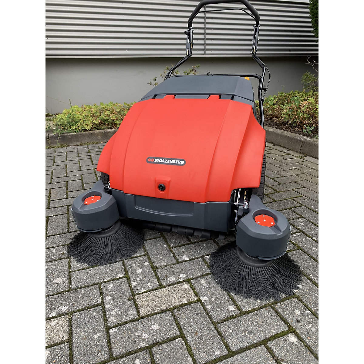 Twin Sweep 900 sweeping machine (Product illustration 2)-1