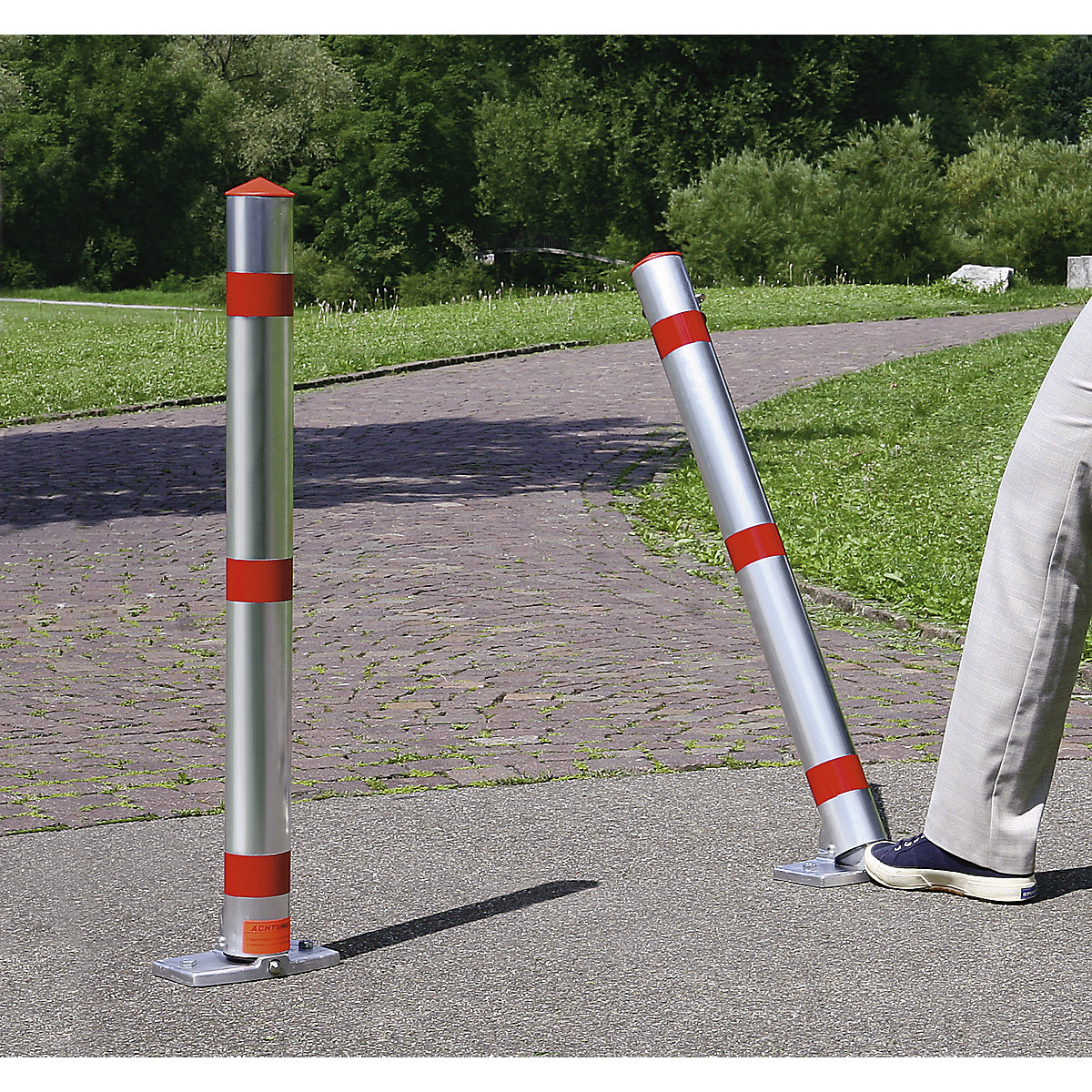 Poste de barreira, tubo redondo em alumínio, fechável à chave, sem pedal, fecho triangular-1
