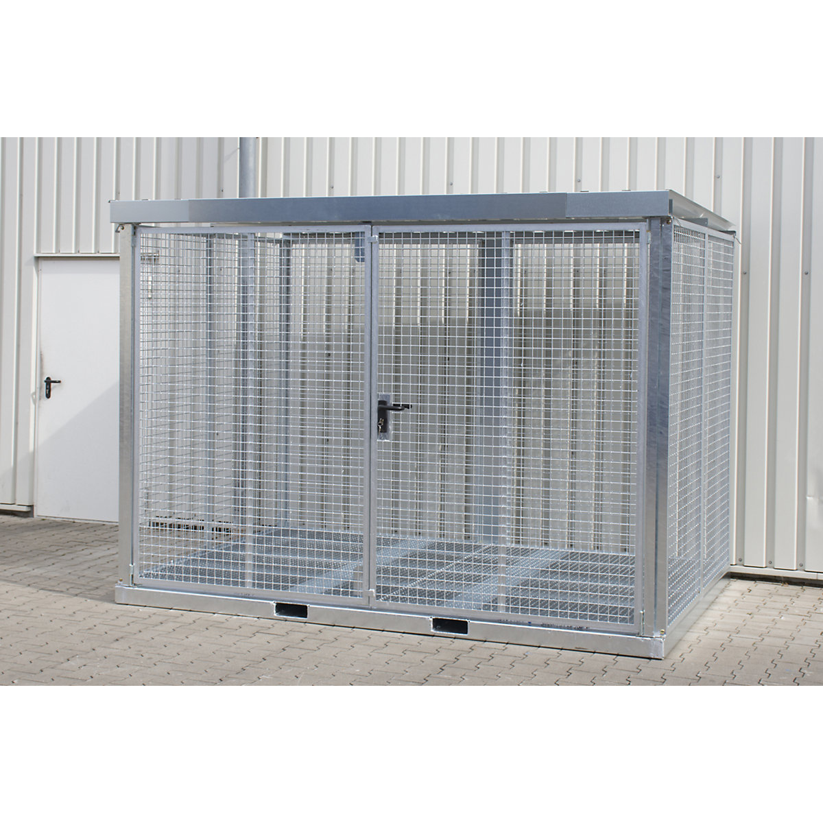 Container din grilaj pentru butelii de gaz montate – eurokraft pro