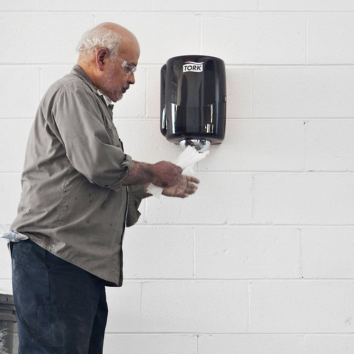 Dispenser de prosoape și lavete, derulare interioară – TORK (Imagine produs 3)-2