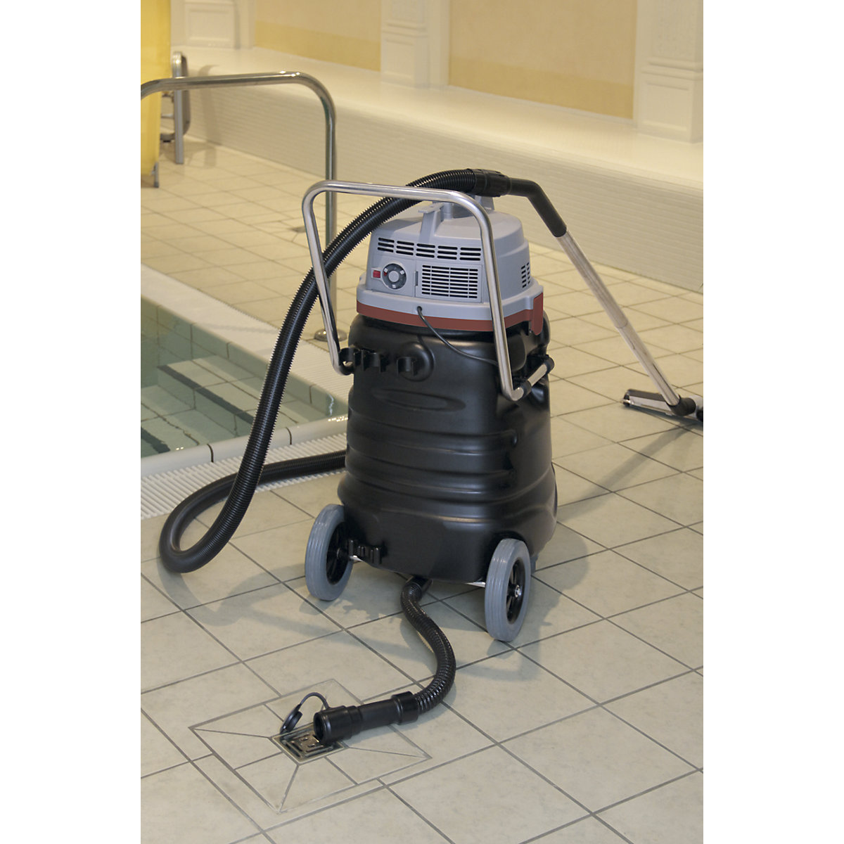 Wet and dry vacuum cleaner – Sprintus (Product illustration 2)-1