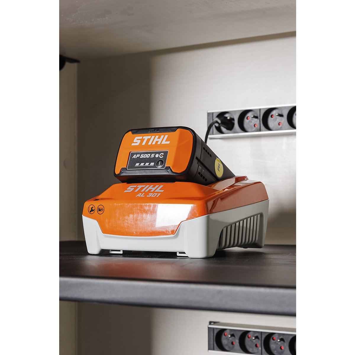 Armoire de recharge pour accumulateurs LOXK2000 VDMA – LOXXER (Illustration du produit 4)-3