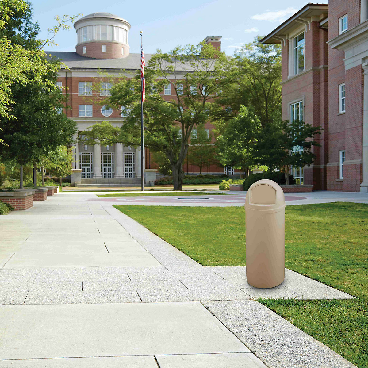 Poubelle (en PE) ignifuge – Rubbermaid (Illustration du produit 7)-6