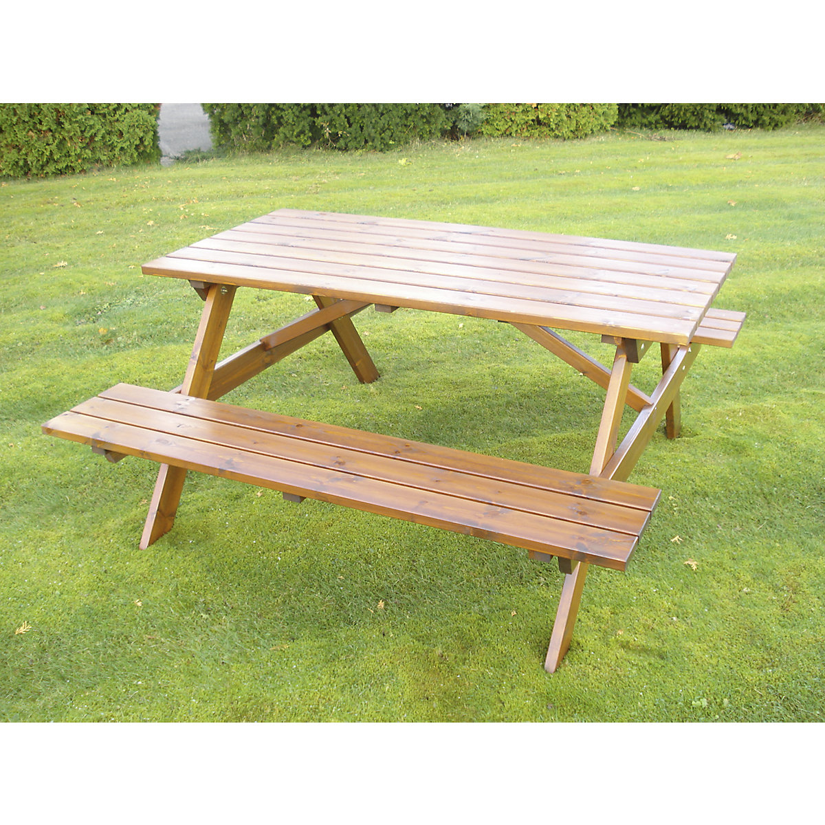 Ensemble table et bancs rectangulaire