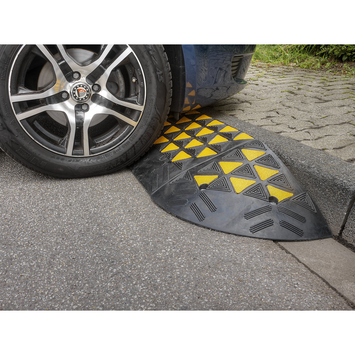 Rampe d'accès pour trottoirs (Illustration du produit 2)-1