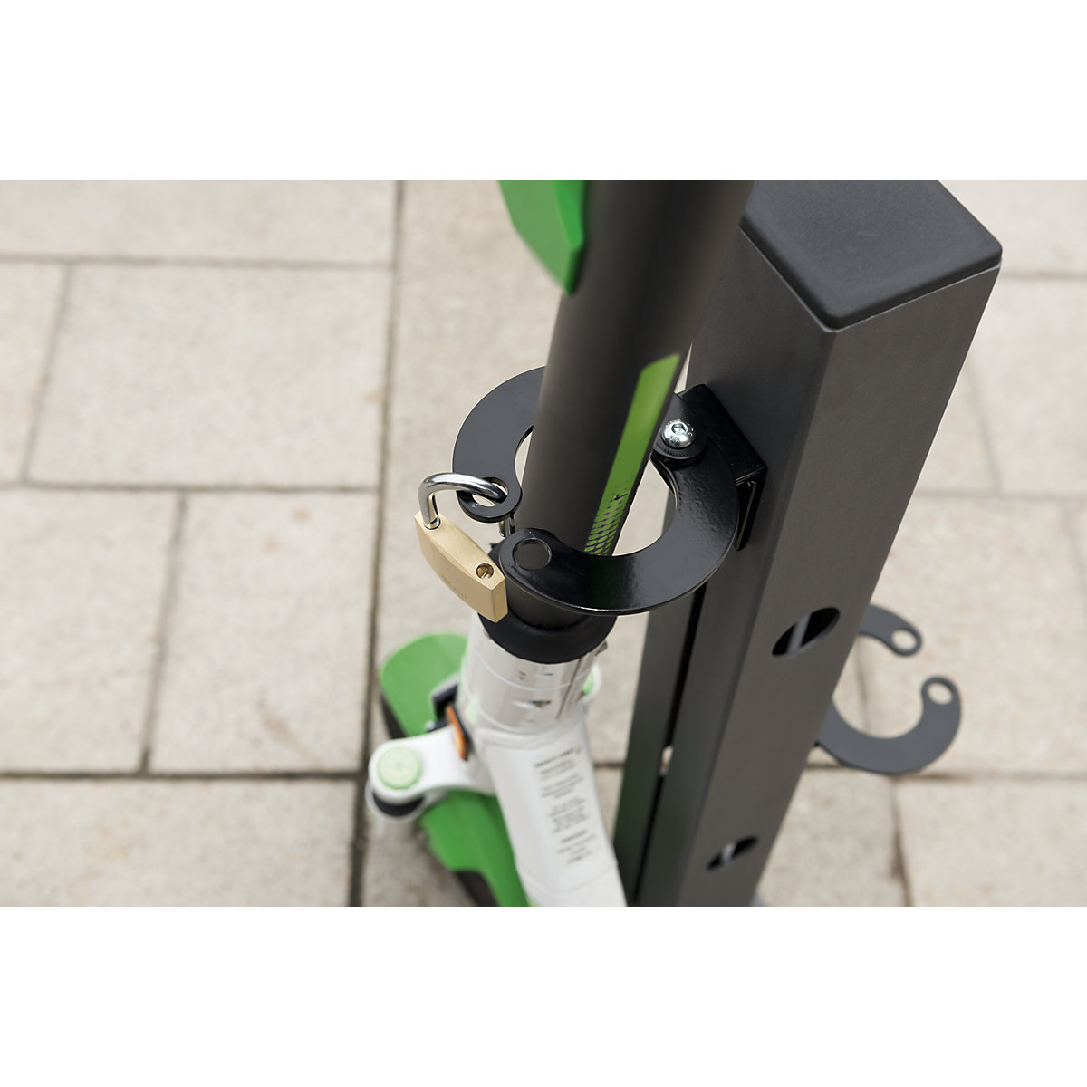 Scooter parking rail (Product illustration 3)-2