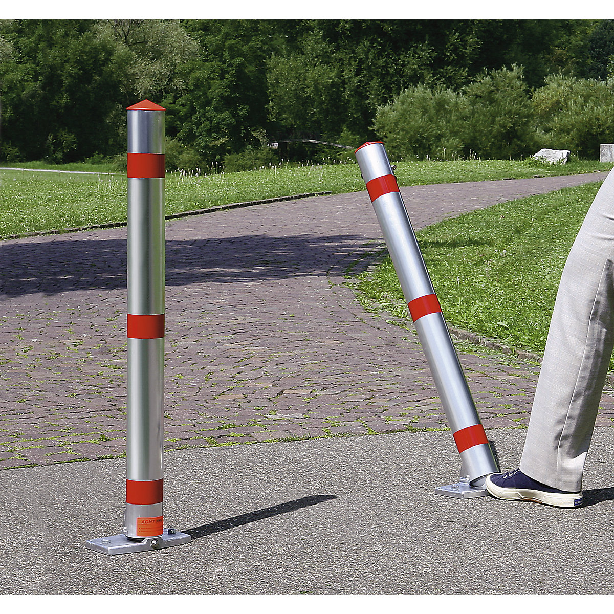 Barrier post, aluminium pipe, lockable, without foot pedal, triangle lock-1
