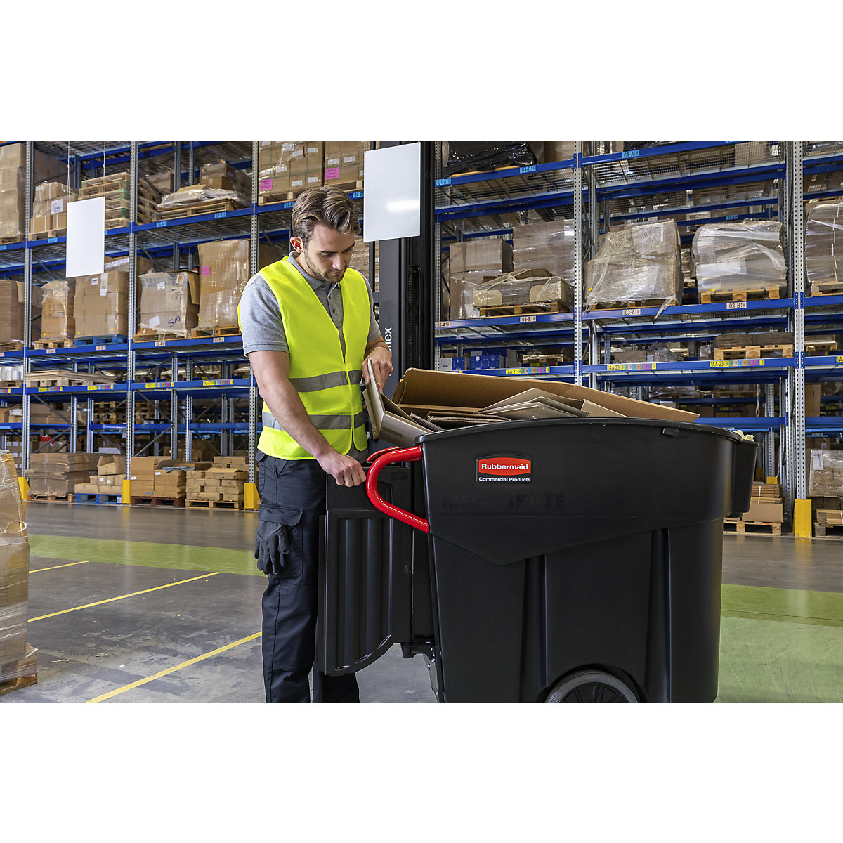 Mobilny pojemnik na odpady Mega BRUTE® – Rubbermaid (Zdjęcie produktu 4)-3