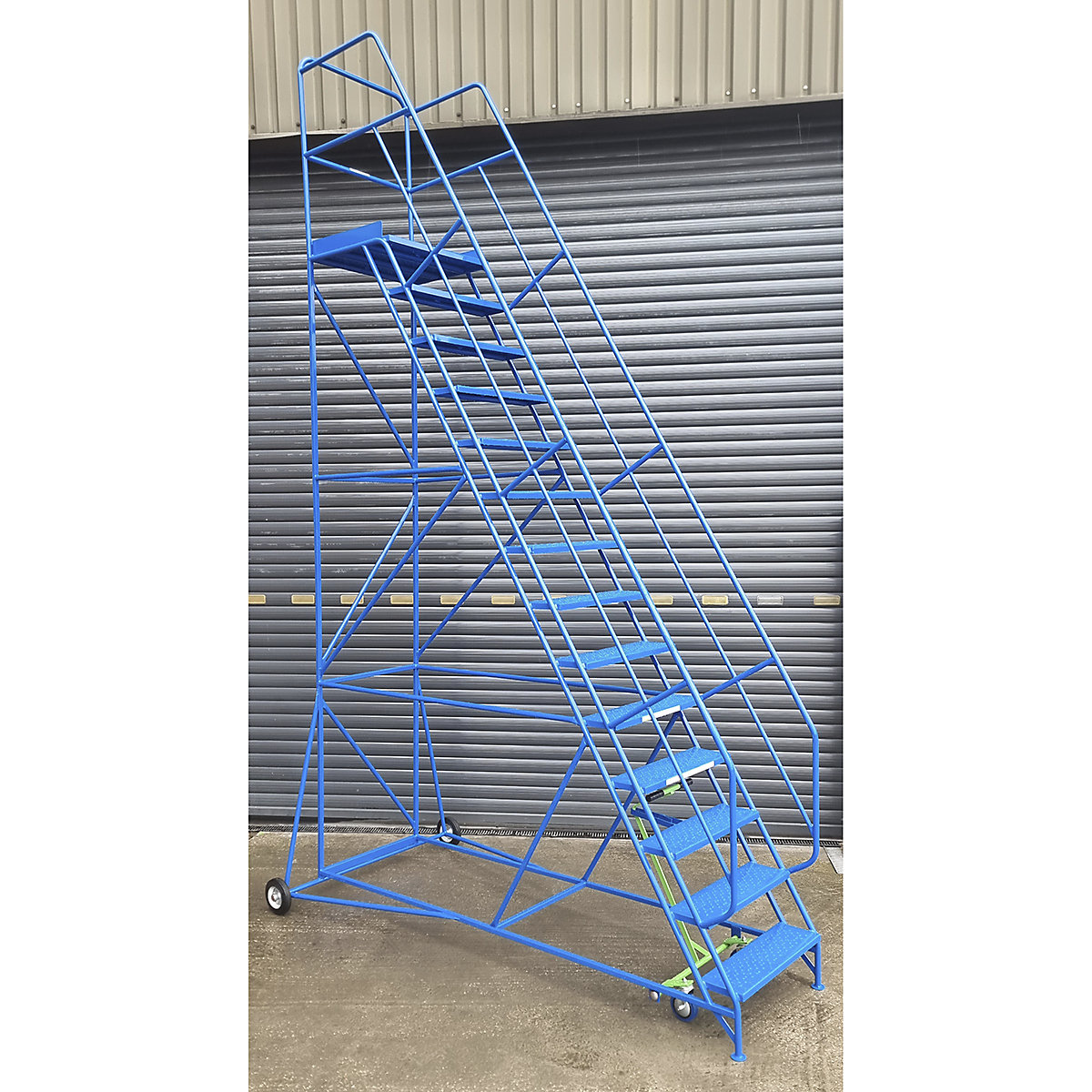 Klime-Ezee Heavy-Duty Mobile Warehouse Steps (Product illustration 5)-4