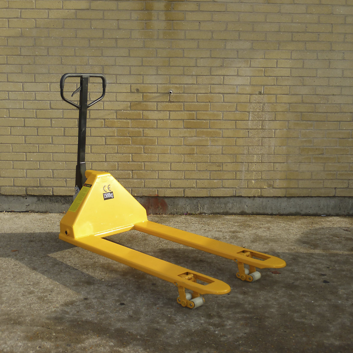 Low Profile Pallet Truck (Product illustration 2)-1