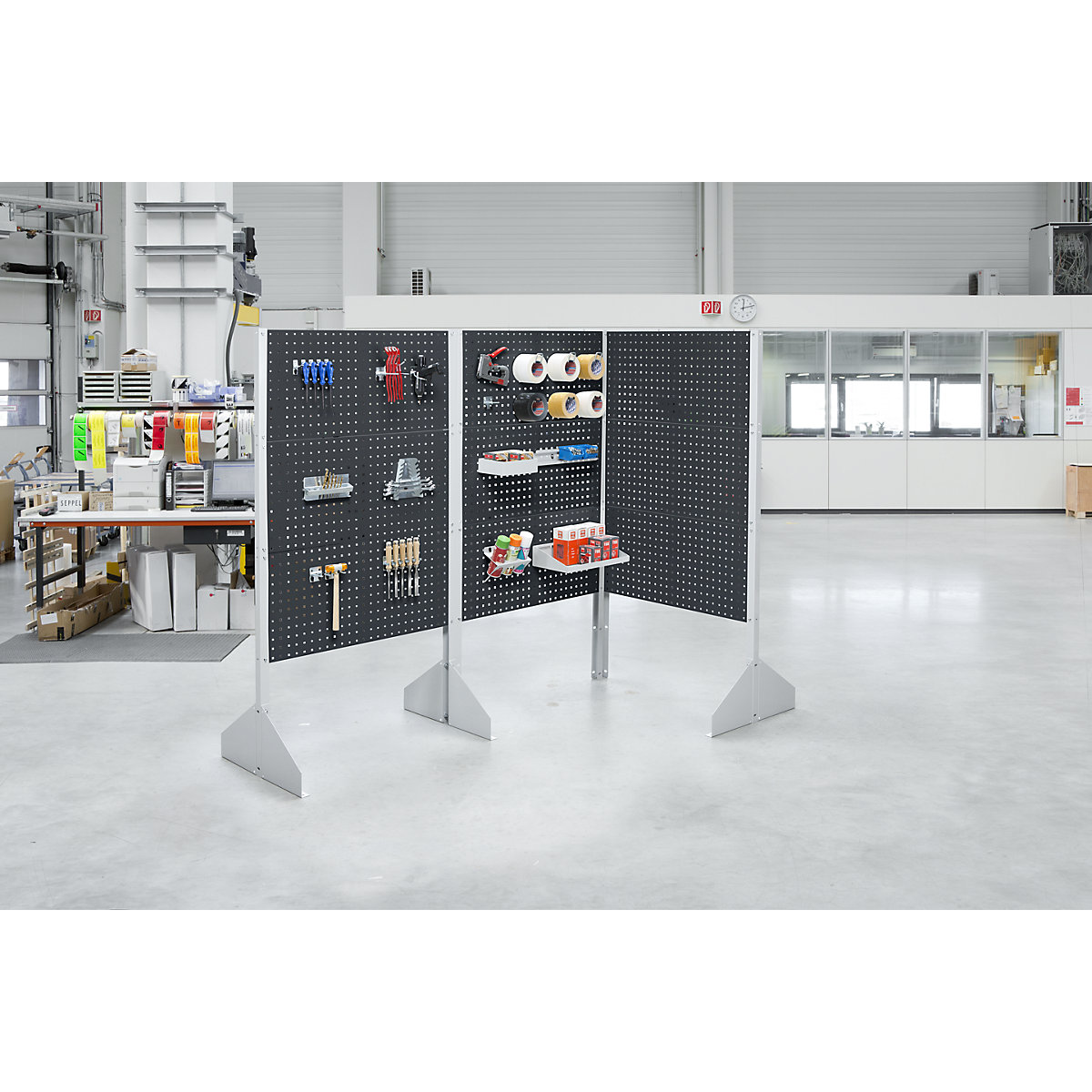 Scheidingswand van perforatieplaat, hoogte 1845 mm – eurokraft pro