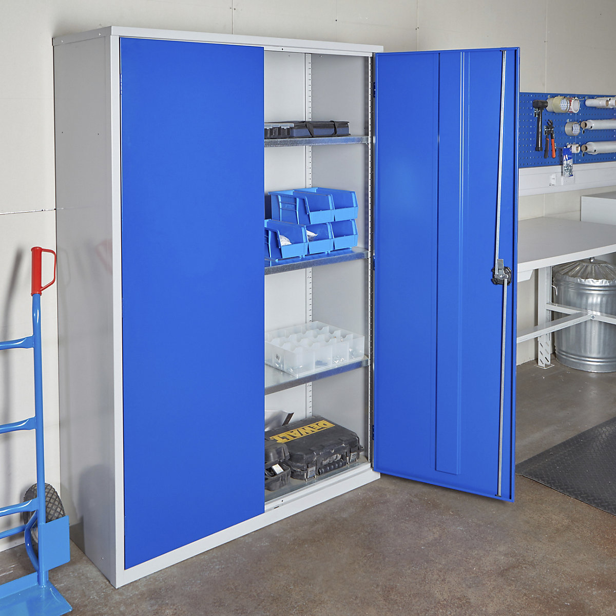 BiGDUG Extra Wide Metal Cupboards (Product illustration 5)-4