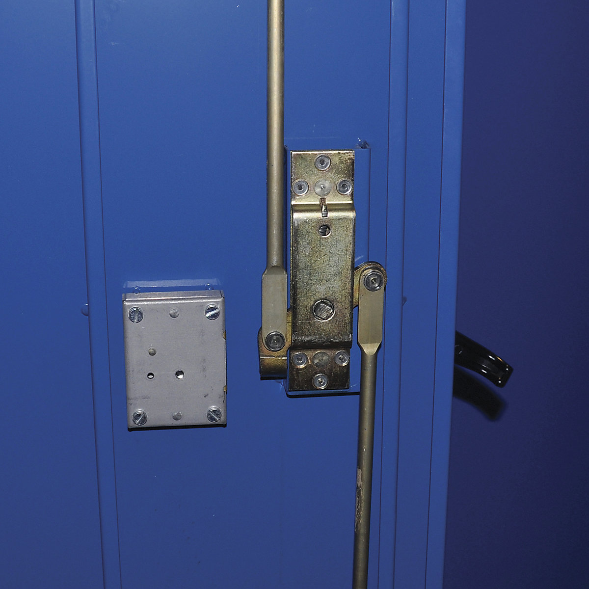 Mercian Security Cupboards (Product illustration 2)-1