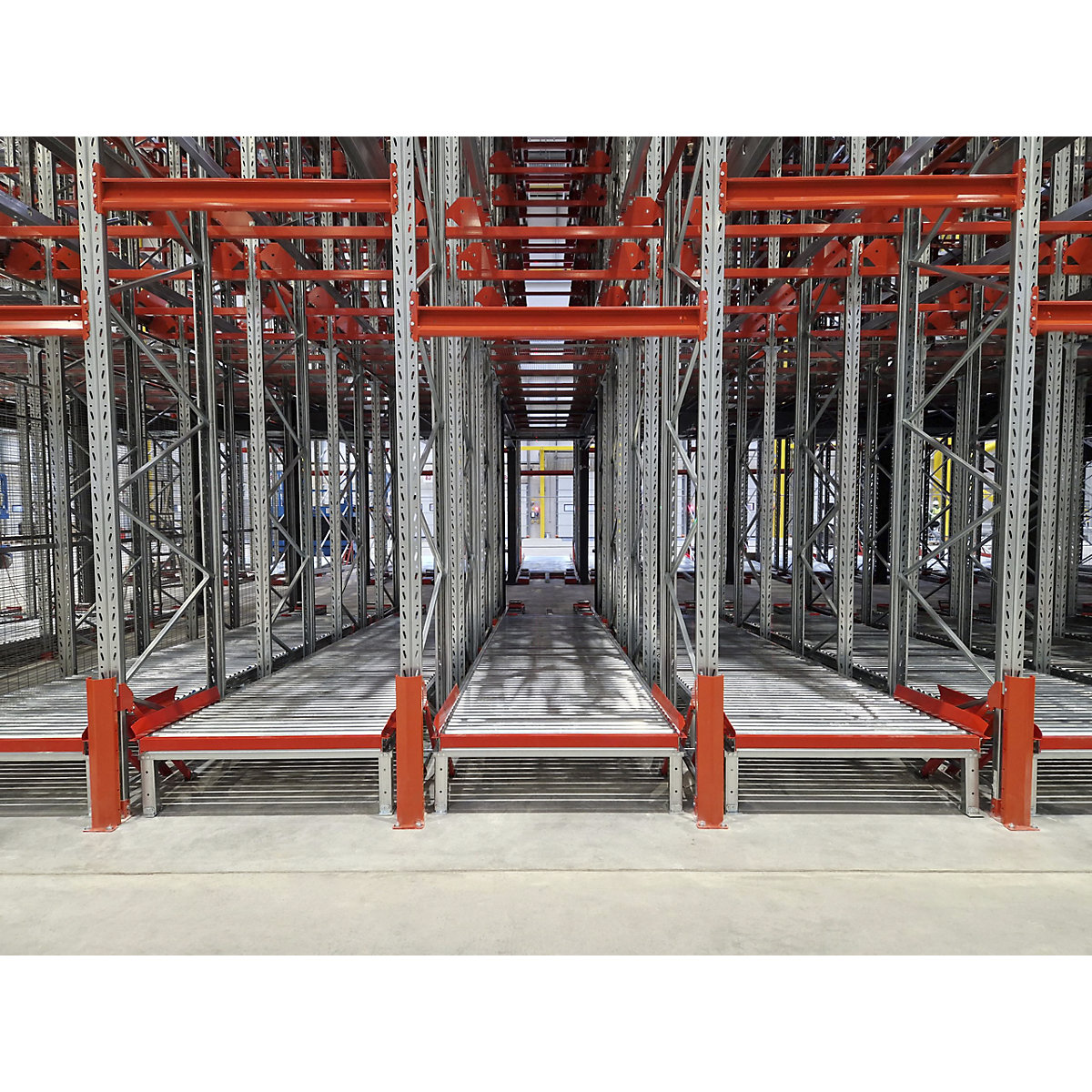 Scaffale portapallet a gravità (Foto prodotto 2)-1