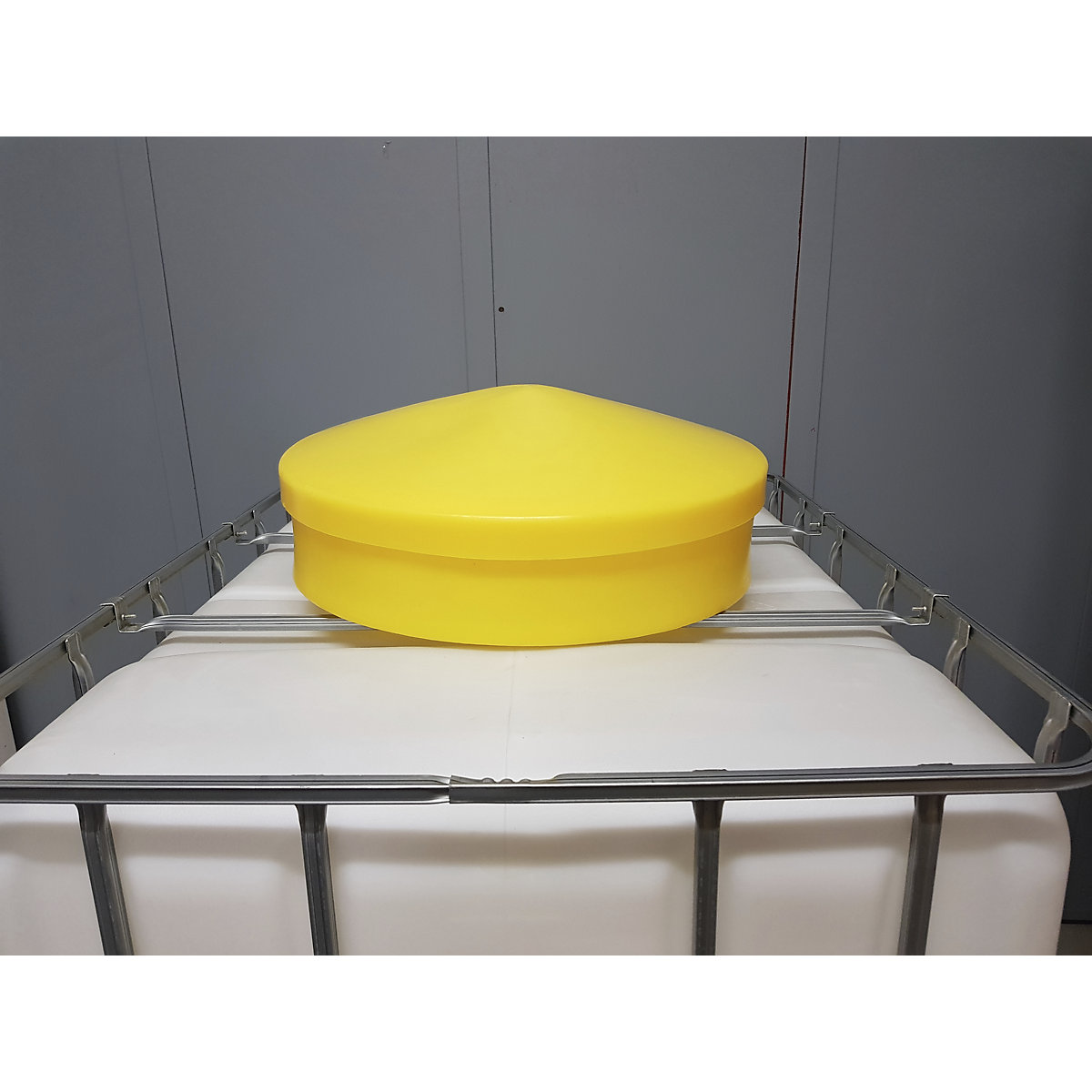 Pâlnie din PE pentru container tip cisternă IBC/KTC – eurokraft basic (Imagine produs 5)-4