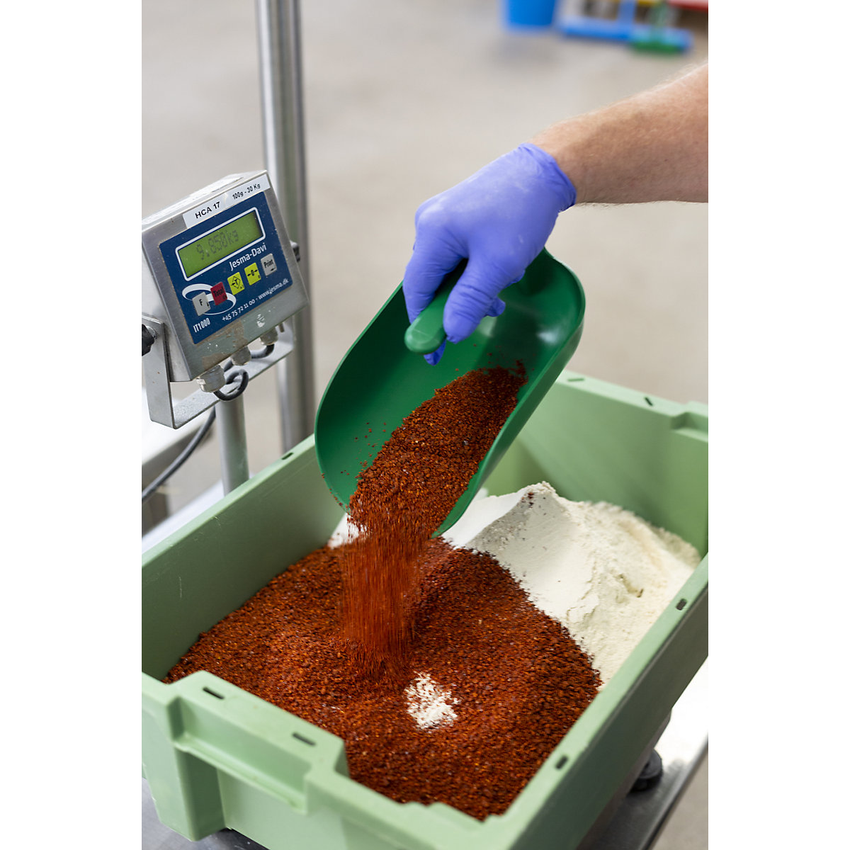 Făraș de mână ergonomică – Vikan (Imagine produs 5)-4