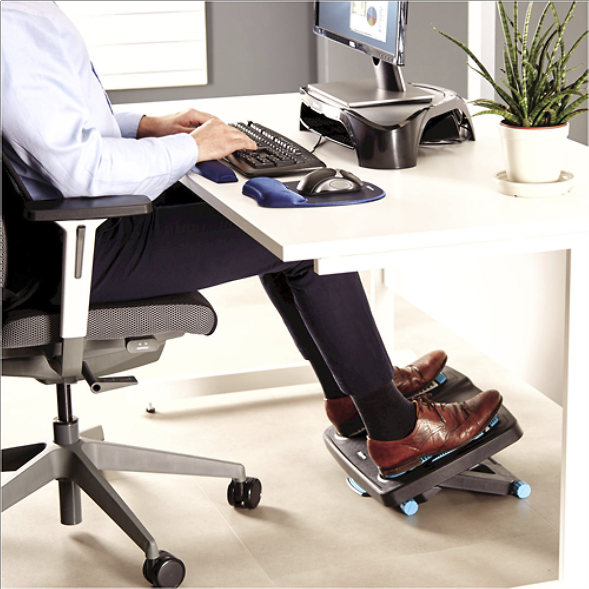 Fellowes Energiser Foot Support (Product illustration 3)-2