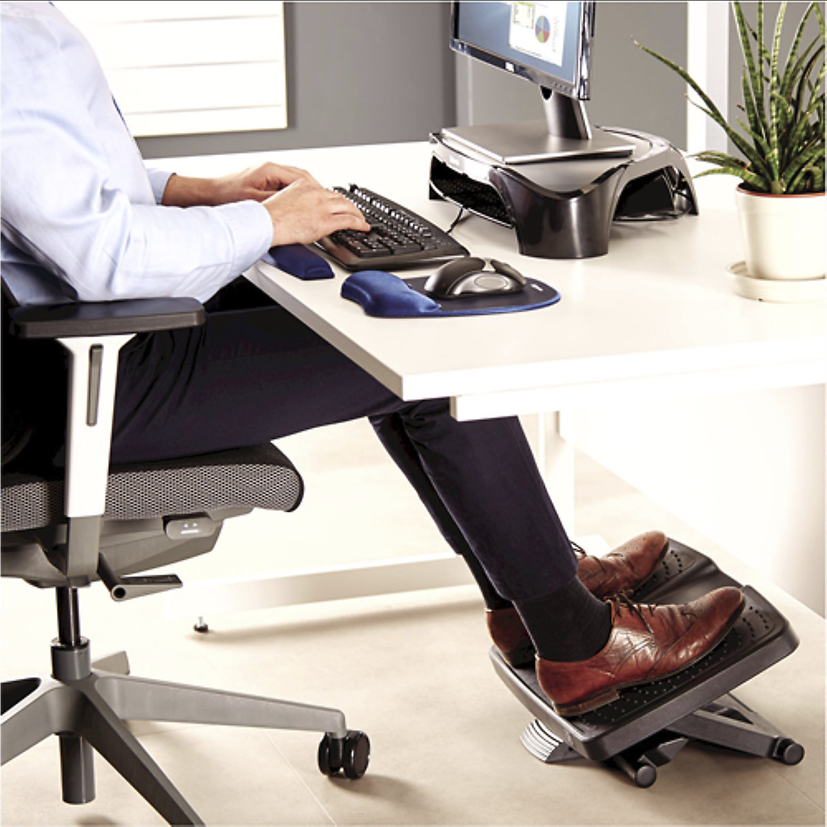 Fellowes Professional Series Ultimate Foot Support (Product illustration 3)-2