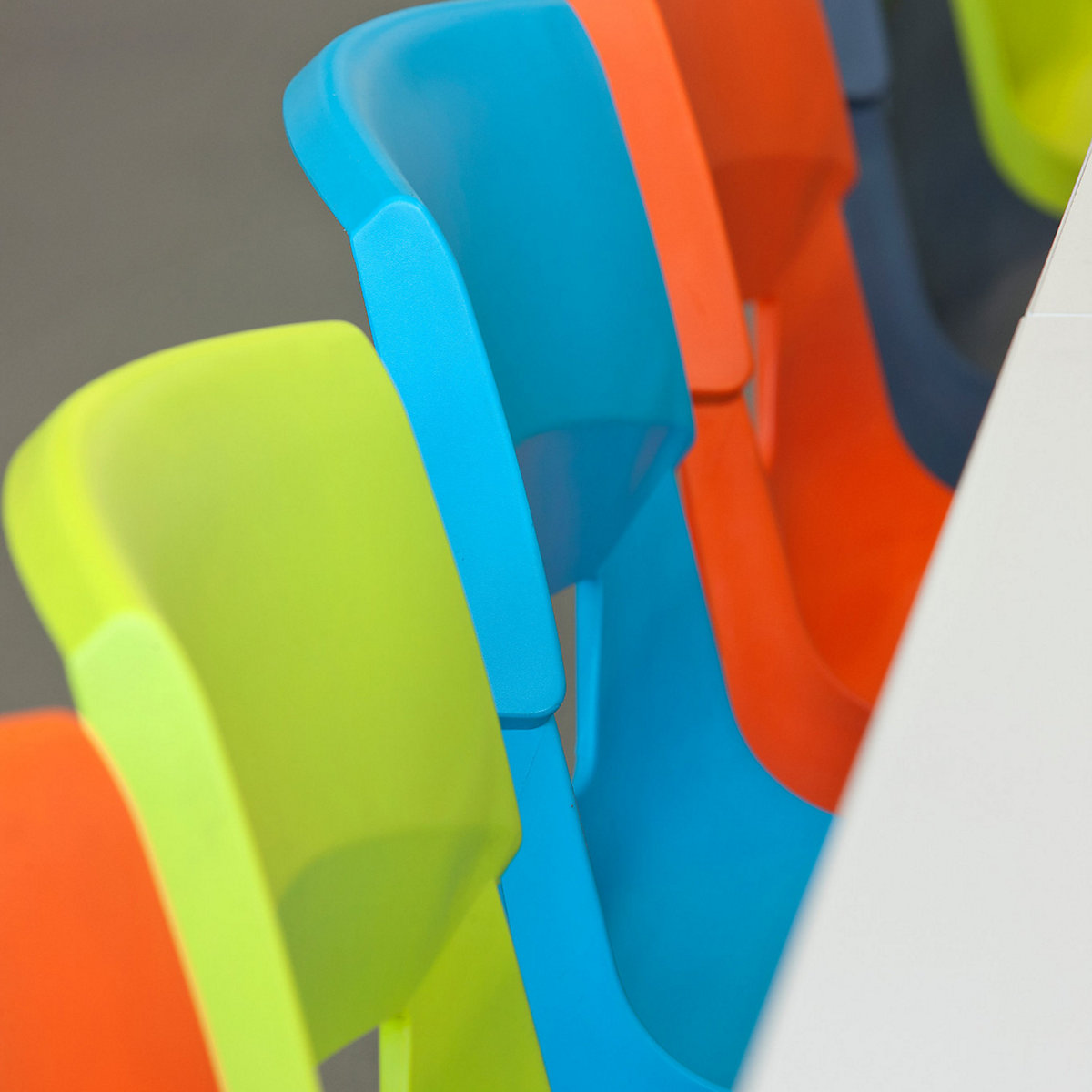 Postura Classroom Chairs (Product illustration 4)-3