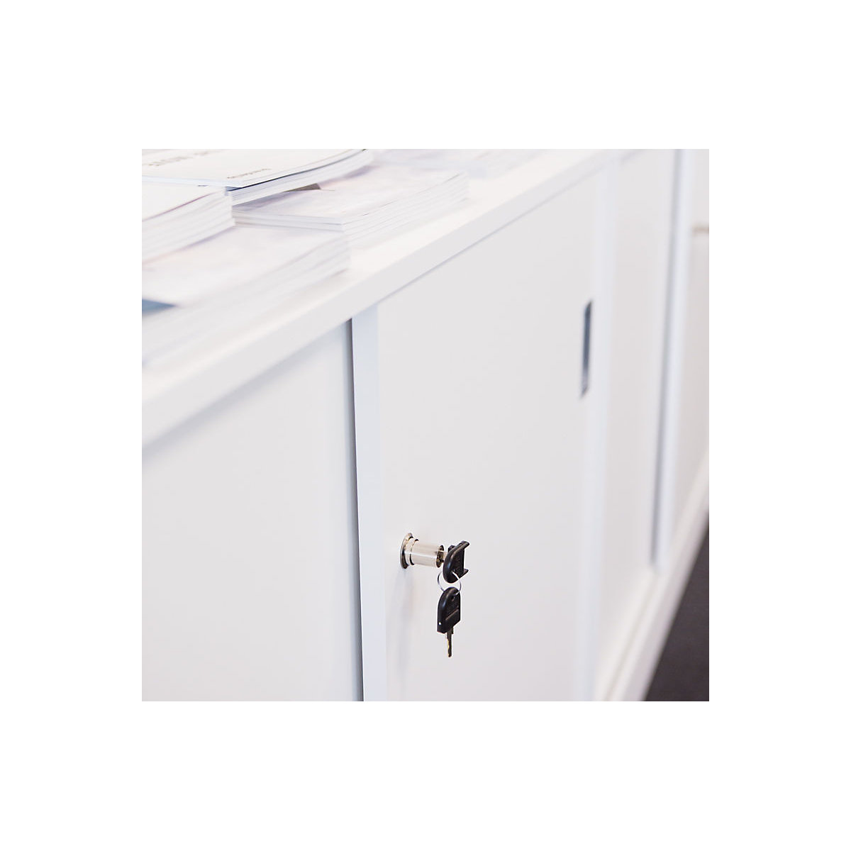 Cabinet Chicago, with sliding doors (Product illustration 2)-1