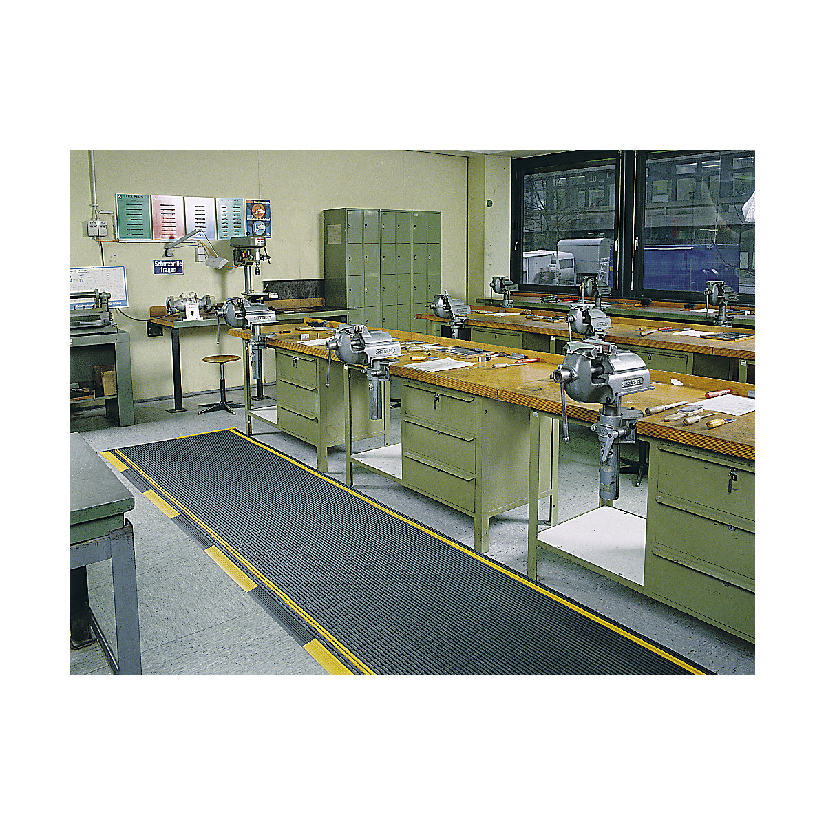 Protuklizna podloga – EHA (Prikaz proizvoda 4)-3