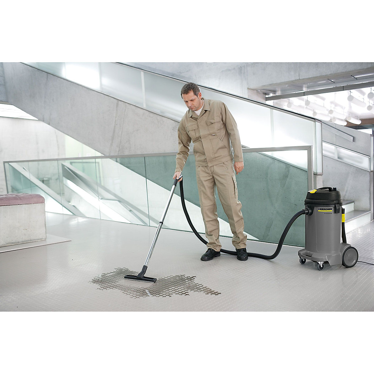 Karcher Wet & Dry Vacuum NT 48/1 (Product illustration 2)-1