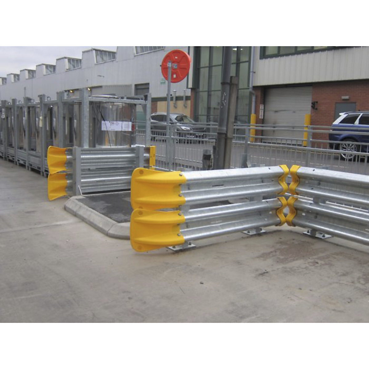 Brandsafe Armco Fishtail Safety End (Product illustration 2)-1