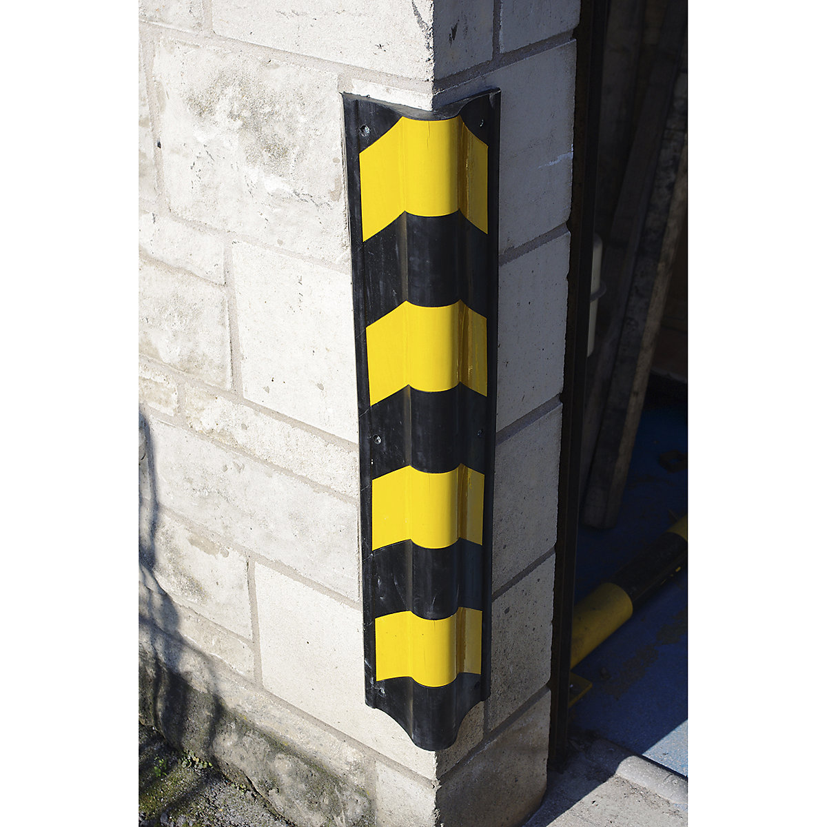 TRAFFIC-LINE Corner Protectors, TRAFFIC-LINE Corner Protectors, TRAFFIC-LINE Corner Protector | Bullnose | 800mm Length | Black with Yellow Reflective Bands-0